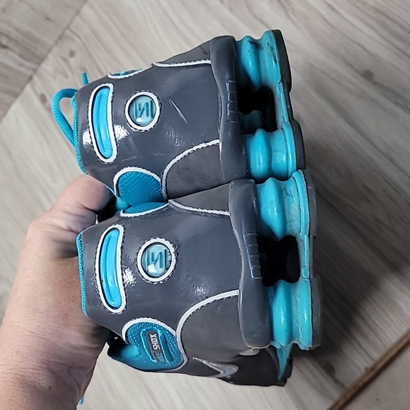 Nike Shox - Picture 7 of 10